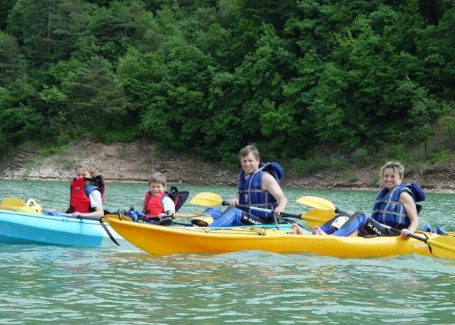  Venga con toda la familia 